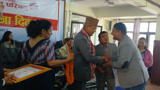 कला साहित्य सम्बद्व युवा सञ्जालका अध्यक्ष विपिन किरणलाई मन्त्री चौधरीद्वारा सम्मान