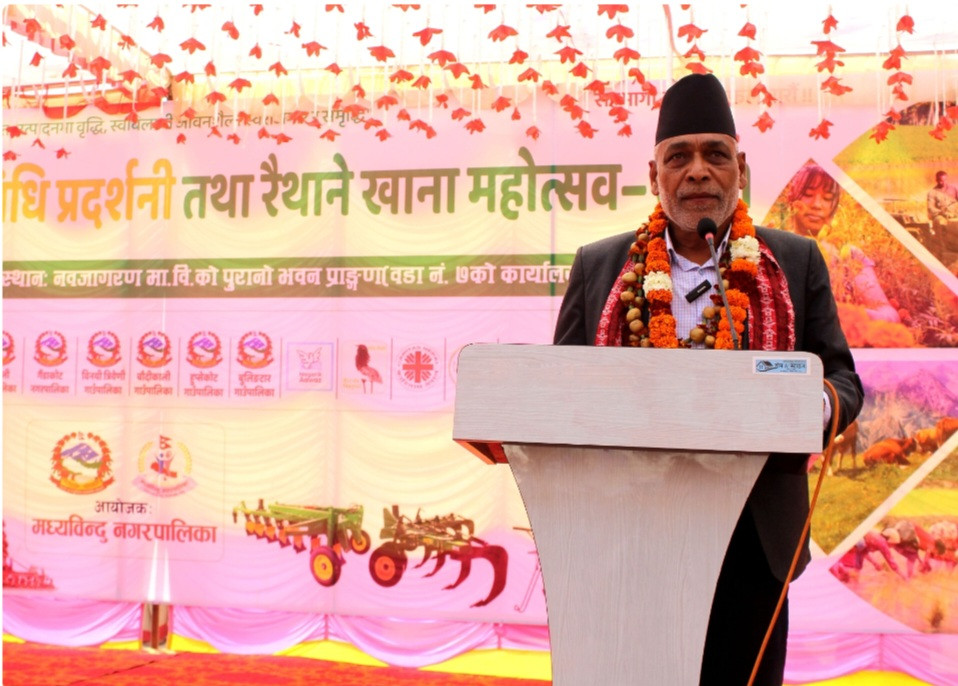 सरकारका विरुद्धमा गलत भाष्य निर्माण गर्न खोजियो : मन्त्री अधिकारी