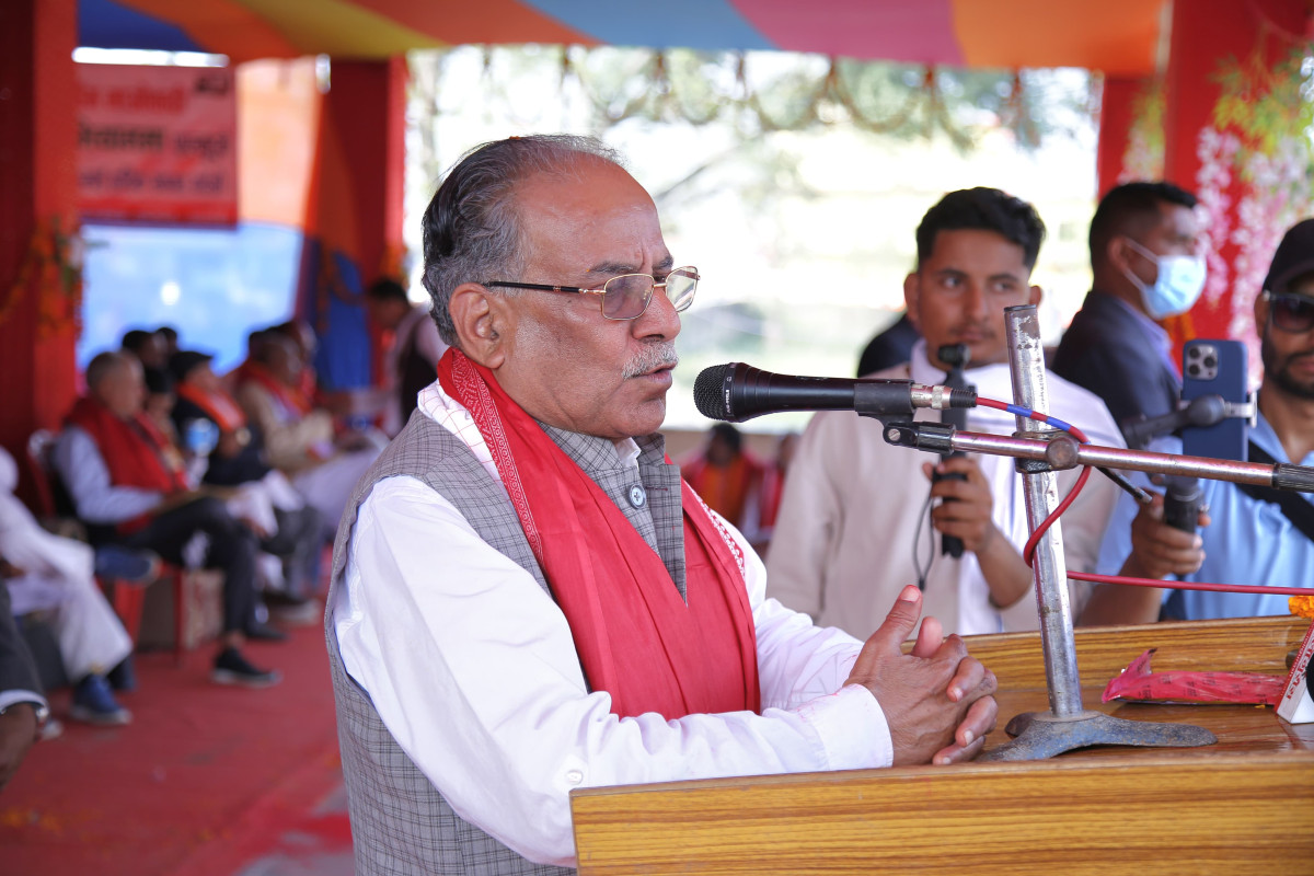 देशकै ध्यान मधेसतिर तानिदैछ: प्रचण्ड