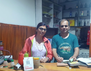 हाेटल जङ्गल जाेर्नीका सञ्चालक रमेश अधिकारी, साहित्य र रोजगारीमा उदाहरणीय योगदान
