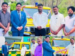 पूर्वमन्त्री अब्दुल खाँनको पहलमा गुलरियामा एम्बुलेन्स हस्तान्तरण: भारत सरकारलाई दिए धन्यवाद, बर्दियाली जनतामा उत्साह