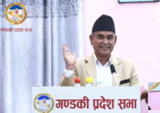 बिमा प्रभाबकारी बनाउन साम्सद कार्कीद्वारा सरकारको  ध्यानाकर्षण 