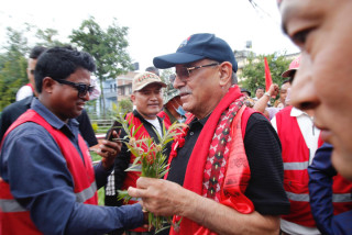 अध्यक्ष प्रचण्डद्वारा 'श्रम र उत्पादनमा वाइसिएल अभियान' उद्घाटन, भ्रष्टाचारविरुद्ध सडक संघर्षको चेतावनी