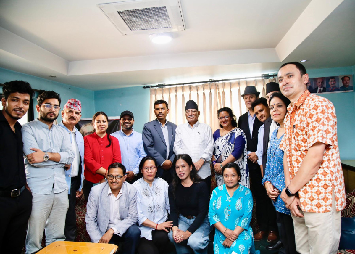 हेटौडा सिमेन्ट उद्योगको समस्या समाधान गर्न पहल गर्ने अध्यक्ष प्रचण्डको प्रतिबद्धता