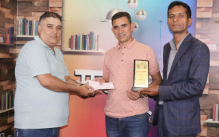 नेपालकै पहिलो हरित विद्यालय बज्र एकेडेमीका विद्यार्थीहरूद्वारा सञ्चालित “बज्र इको क्लब”लाई अष्ट्रेलियाबाट 'वातावरण संरक्षण पुरस्कार' प्रदान