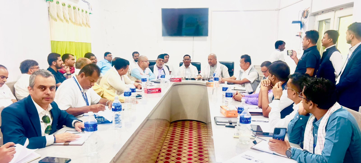 संघीय कृषिमन्त्री सासद टोलीसहित मधेस प्रदेशमा, रासायनिक मलको उपलब्धता र वितरणबारे छलफल