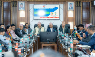 उर्जा क्षेत्रमा लगानीमैत्री वातावरण बनाउन सरकार गम्भीर छ : मन्त्री खड्का
