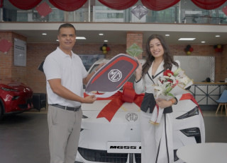Paramount Motors Welcomes Priyanka Rani Joshi as Brand Ambassador for MG S5 EV in Nepal
