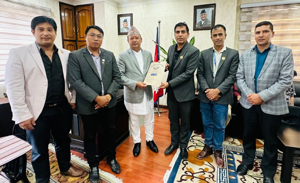 होटल व्यवसायलाई उत्पादनमूलक उद्योगसरह सुविधा दिन सरकार लागि परेको छ: मन्त्री खड्का