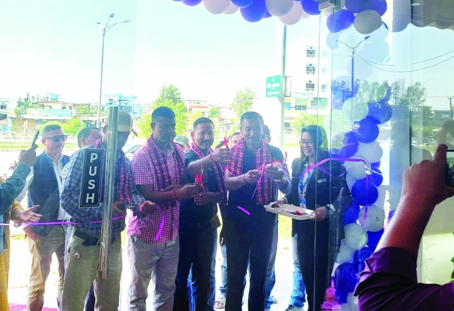 प्रोटोन ईमासको विस्तारमा नयाँ अध्याय, धनगढीमा भव्य शोरूम उद्घाटन