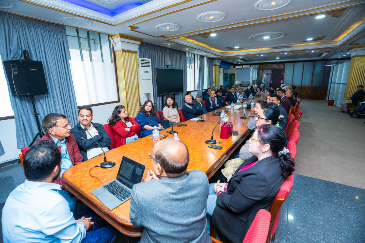 महानगरपालिकाले सिल्भर भोलेन्टियर कार्यक्रमका आवेदकका लागि अभिमुखीकरण