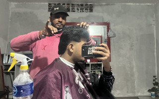 भरतपुरमा ‘बजरंग हेयर कटिङ्ग शैलुन’ सेवा विस्तार गर्दै लोकप्रिय
