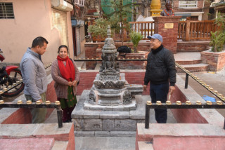 आधुनिक निर्माण सामग्री हटाएर प्राचीन स्मारकहरुलाई परम्परागत निर्माण सामग्रीबाट पुनरुत्थान गर्दै वडा २३