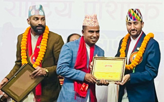 १३औँ राष्ट्रिय पोशाक तथा अन्तर्राष्ट्रिय टोपी दिवसमा पत्रकार अरबिन्द्र गौतम सम्मानित