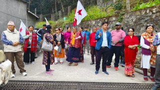 कास्की २ मा  थापाको घरदैलो अभियान तीब्र