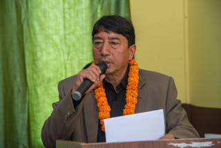 विद्यार्थीलाई वडाध्यक्ष डंगोलको आग्रह: समयमै तयारी गरौँ, नतिजा सुधारौँ