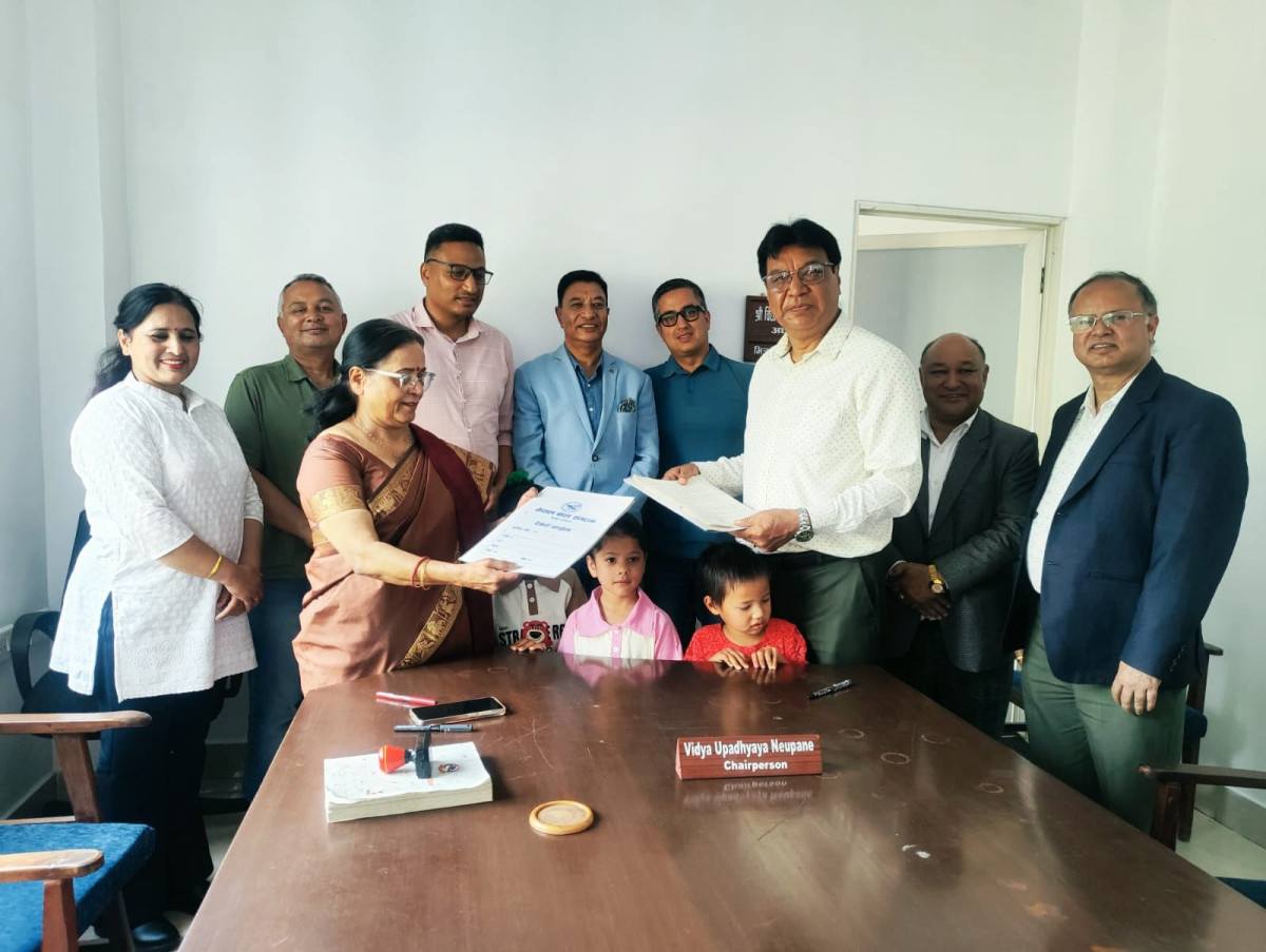 भानुभक्त मेमोरियलमा ३ बालिकालाई छात्रवृत्ति, पूर्व विद्यार्थी समाज र नेपाल बाल संगठनबीच सम्झौता