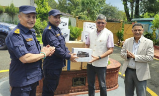 विपदमा हातेमालो गर्दै नेपाल चेम्बर : प्रहरी प्रधान कार्यालयलाई १७ वटा सर्भिलेन्स ड्रोन हस्तान्तरण